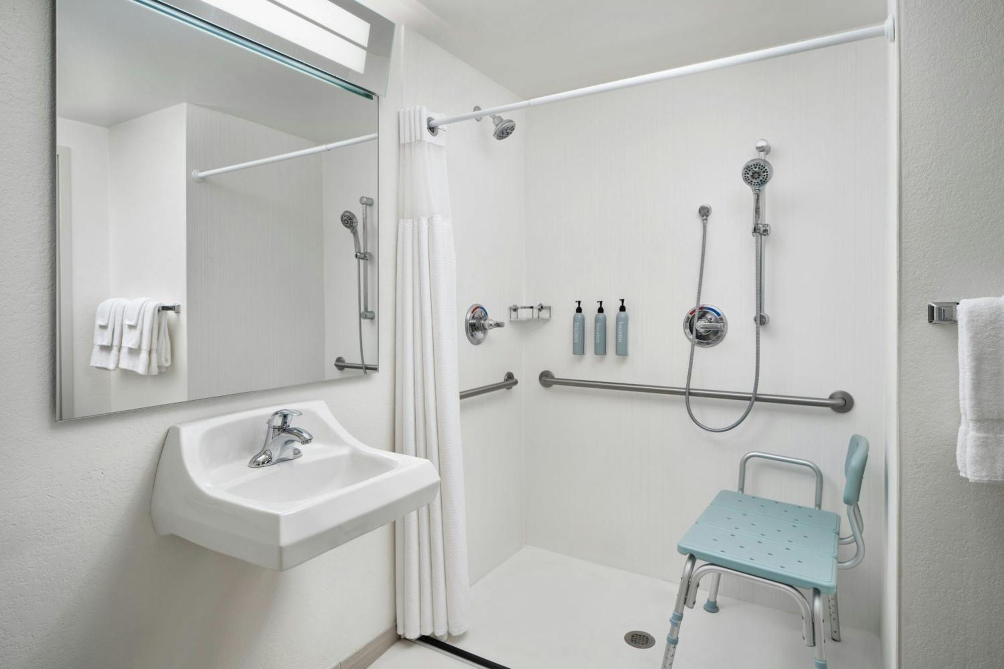 Отель Courtyard Baton Rouge South Экстерьер фото