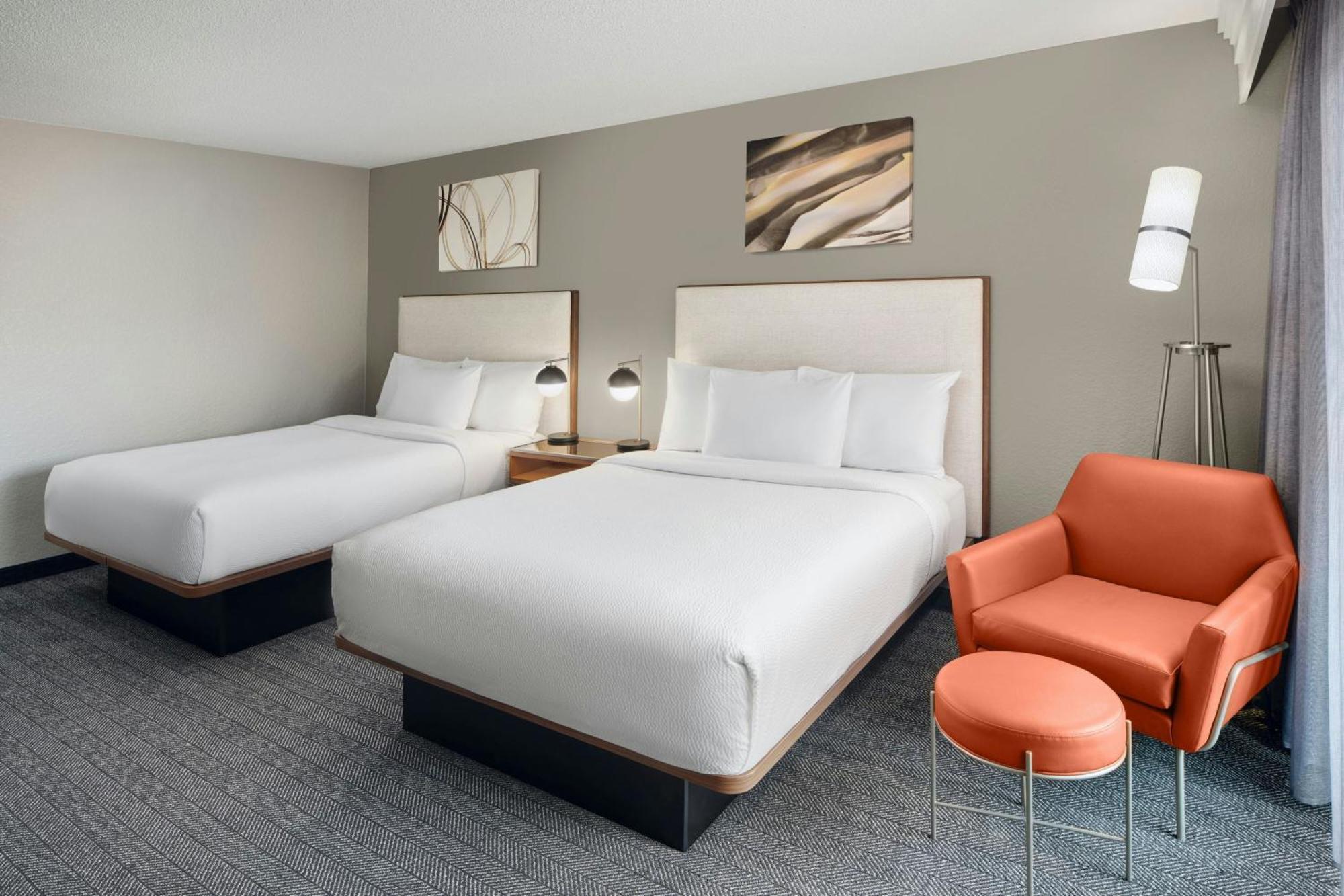 Отель Courtyard Baton Rouge South Экстерьер фото
