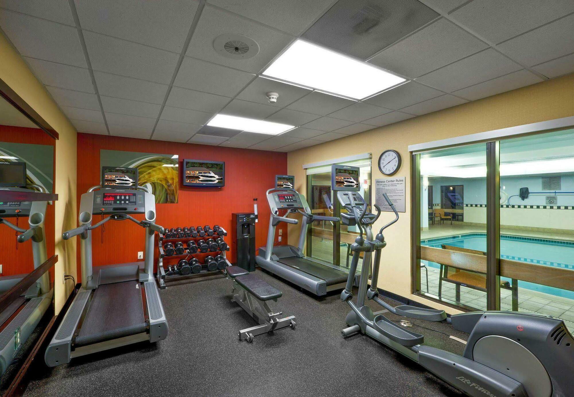 Отель Courtyard Baton Rouge South Экстерьер фото