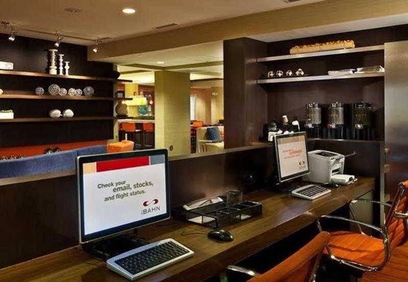 Отель Courtyard Baton Rouge South Экстерьер фото
